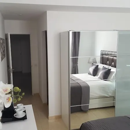 Villafonzie Adults Only Gayfriendly B&B *